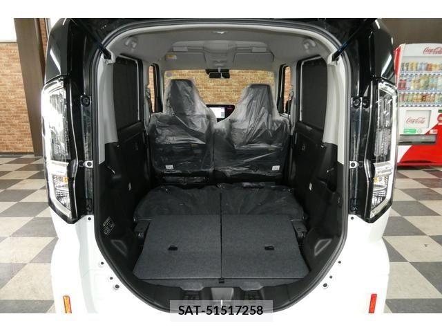 Suzuki SPACIA 2026-08 8661704-11