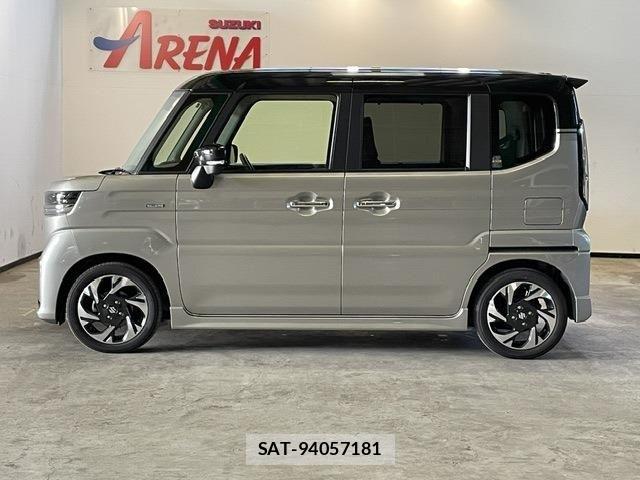 Suzuki SPACIA 2025-08 8745988-4