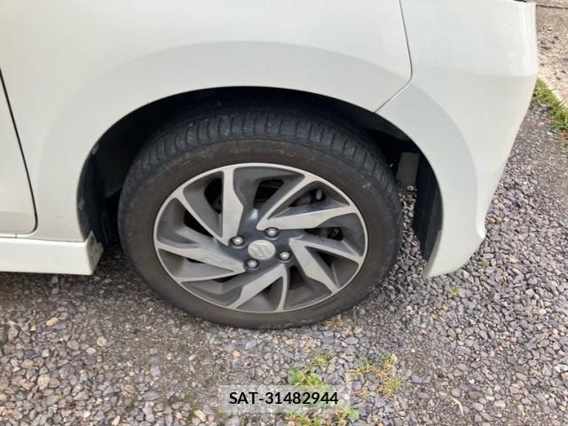Suzuki SPACIA 2014-09 8831741-4