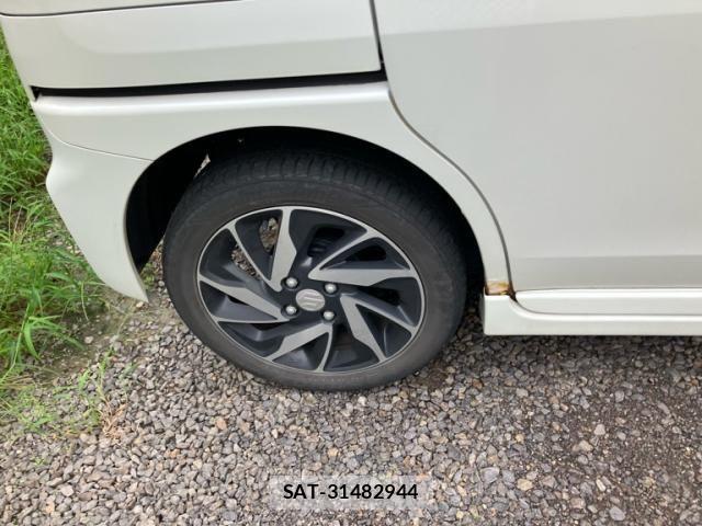 Suzuki SPACIA 2014-09 8831741-5