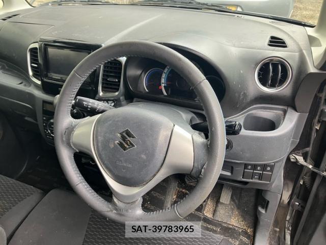 Suzuki SPACIA 2013-09 8848978-11