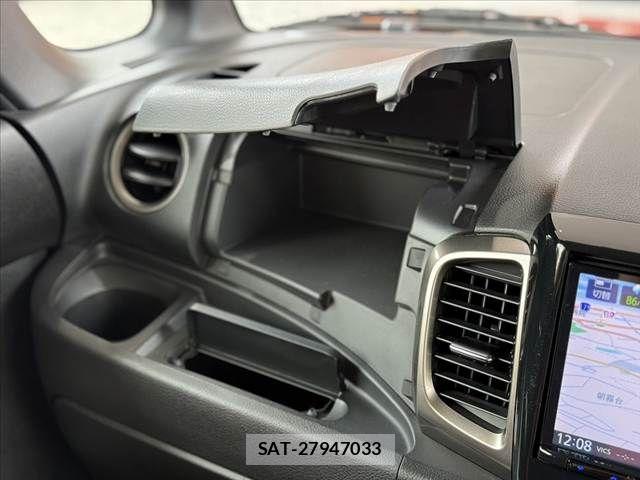 Suzuki SPACIA 2017-09 6503548-21
