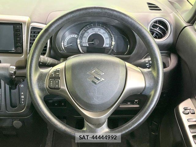 Suzuki SPACIA 2017-08 6913357-10