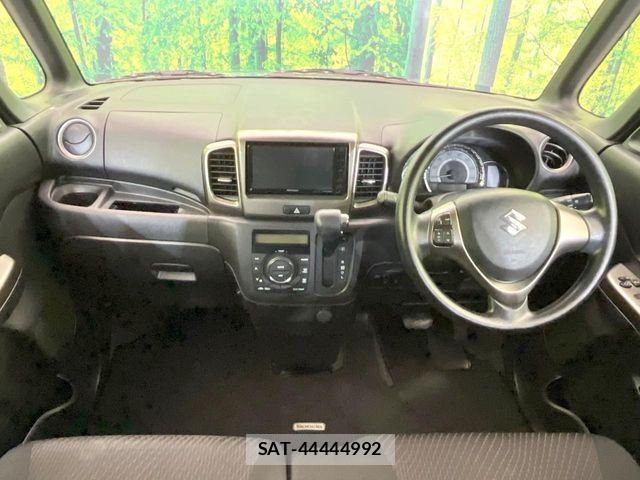 Suzuki SPACIA 2017-08 6913357-1