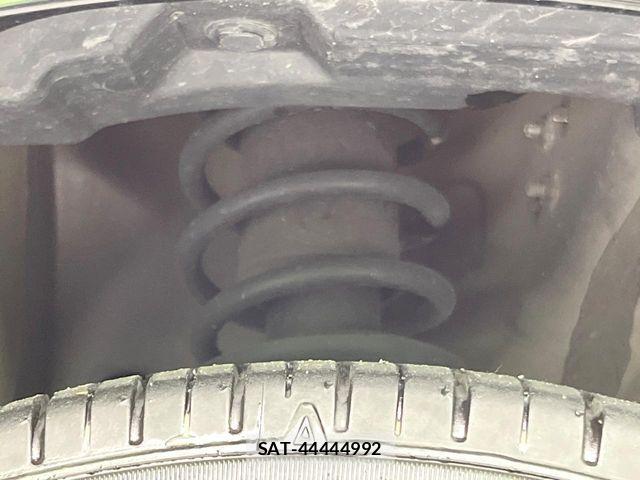 Suzuki SPACIA 2017-08 6913357-19