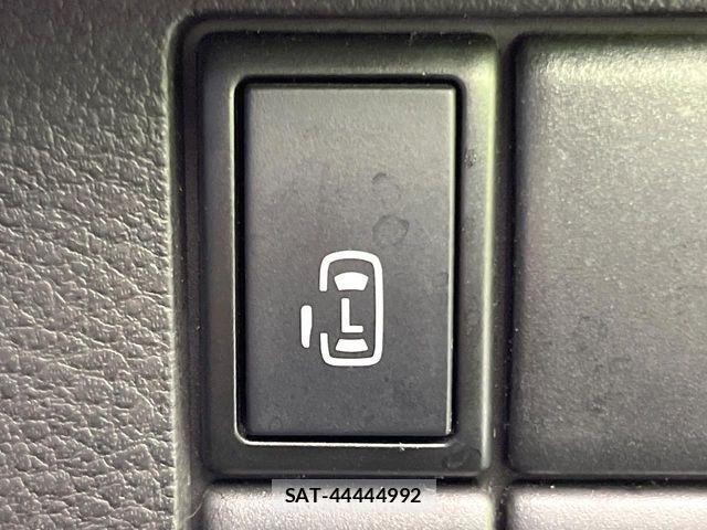 Suzuki SPACIA 2017-08 6913357-3
