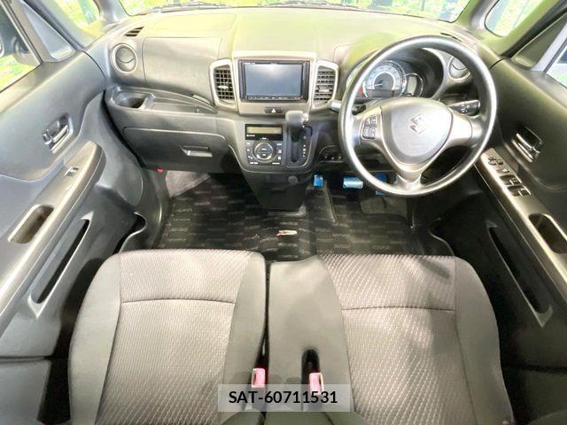 Suzuki SPACIA 2017-03 7225442-1
