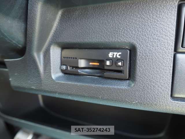 Suzuki SPACIA 2017-10 7330246-13