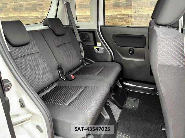 Suzuki SPACIA 2017-08 7359929-9