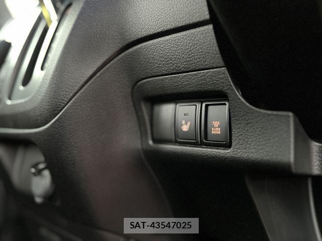 Suzuki SPACIA 2017-08 7359929-5