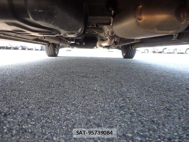 Suzuki SPACIA 2017-05 7981086-11