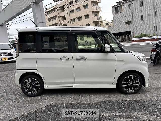 Suzuki SPACIA 2017-07 8038413-22
