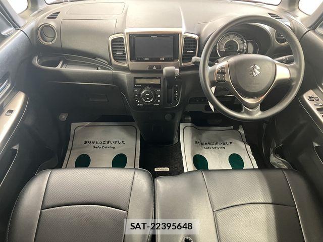 Suzuki SPACIA 2017-12 8210363-26