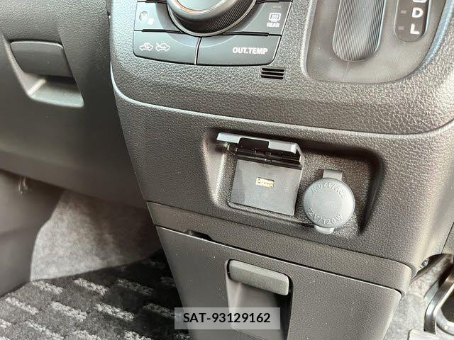 Suzuki SPACIA 2017-05 8210360-16
