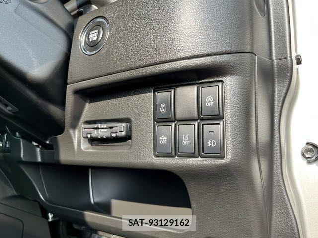 Suzuki SPACIA 2017-05 8210360-5