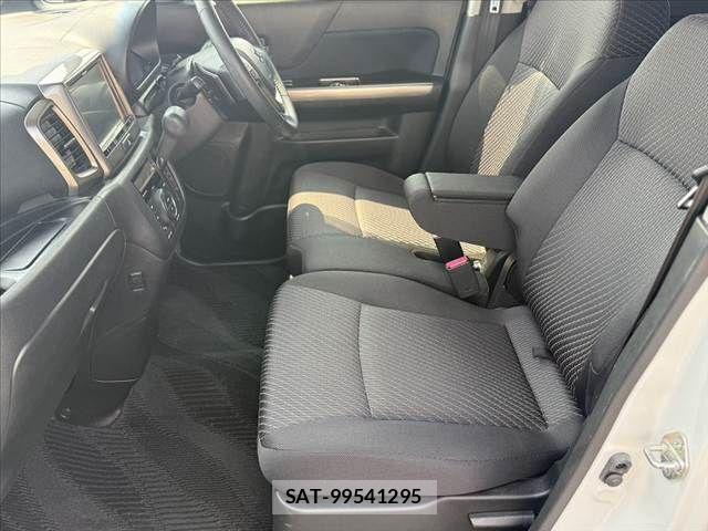 Suzuki SPACIA 2017-10 8210361-17