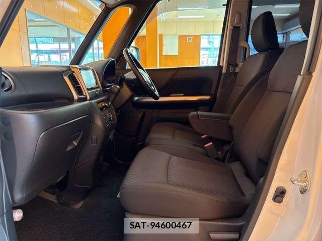 Suzuki SPACIA 2017-09 8368934-16