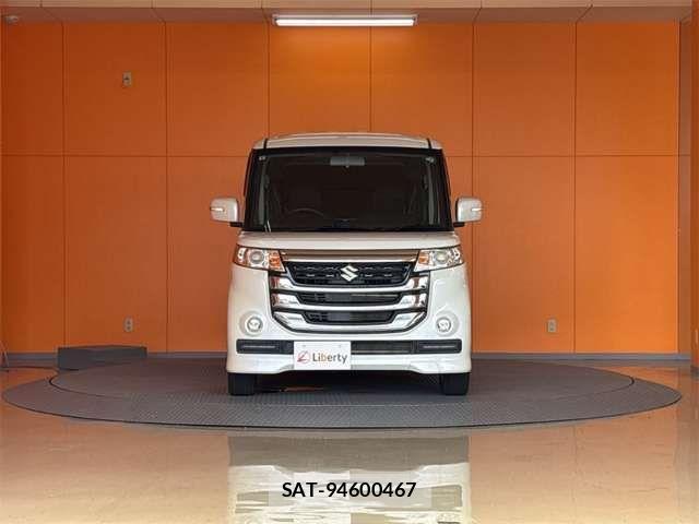 Suzuki SPACIA 2017-09 8368934-4