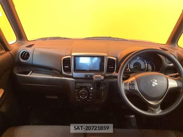 Suzuki SPACIA 2017-08 8368936-19