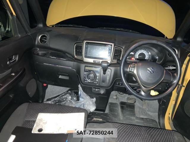 Suzuki SPACIA 2017-04 8458494-15