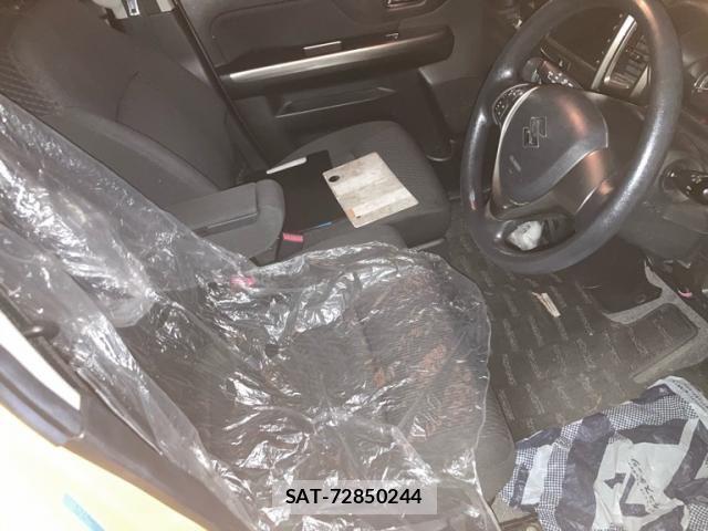 Suzuki SPACIA 2017-04 8458494-16