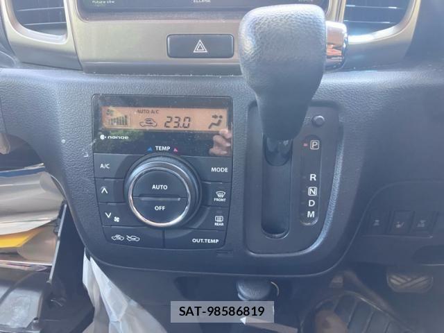 Suzuki SPACIA 2017-10 8666940-17
