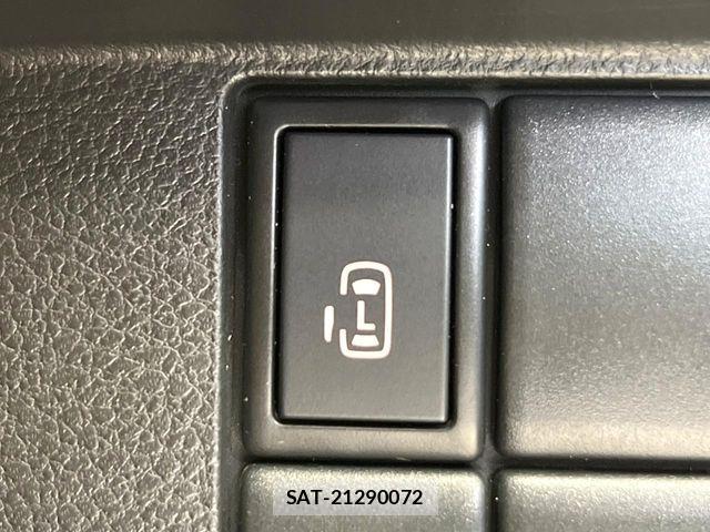 Suzuki SPACIA 2017-10 8686632-4