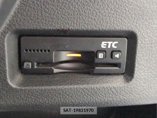 Suzuki SPACIA 2017-12 8831745-14