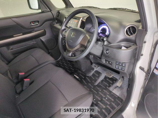 Suzuki SPACIA 2017-12 8831745-25