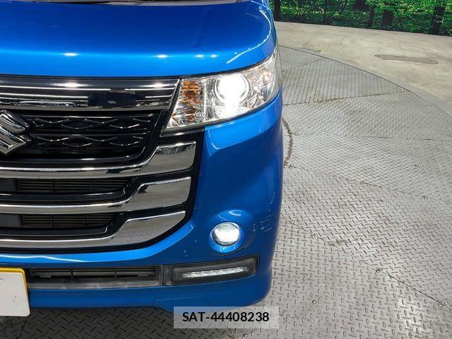 Suzuki SPACIA 2017-09 8882279-11