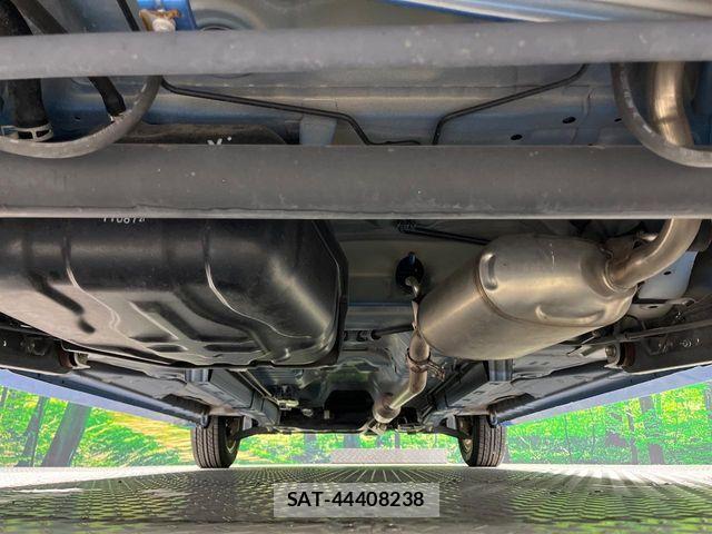 Suzuki SPACIA 2017-09 8882279-18