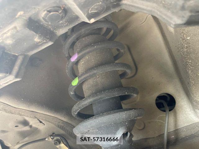 Suzuki SPACIA 2017-10 8884376-19