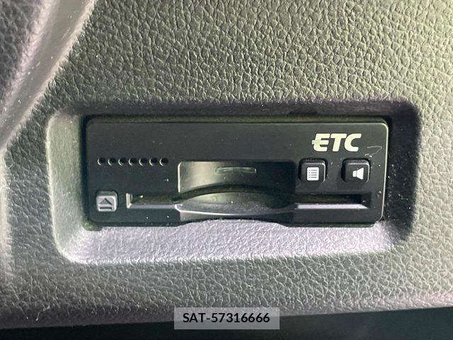 Suzuki SPACIA 2017-10 8884376-6