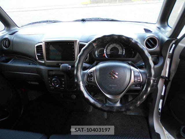 Suzuki SPACIA 2017-05 6913359-13