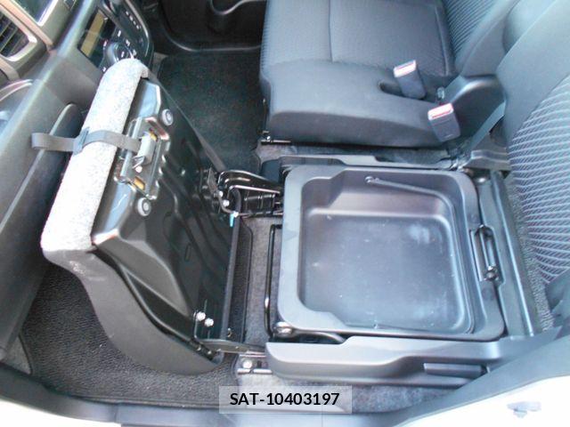 Suzuki SPACIA 2017-05 6913359-7