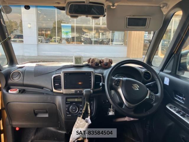 Suzuki SPACIA 2017-04 8563618-10