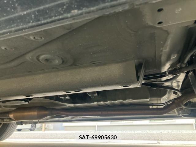 Suzuki SPACIA 2017-09 8850706-12