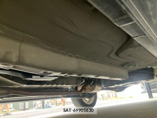 Suzuki SPACIA 2017-09 8850706-13