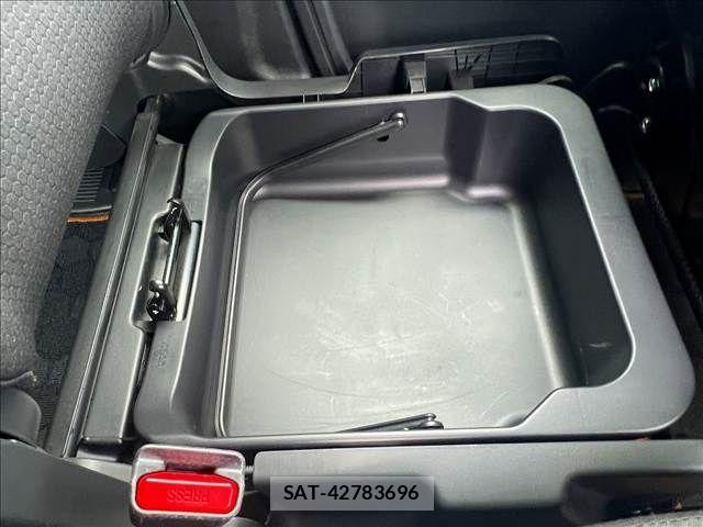 Suzuki SPACIA 2021-10 6678203-25