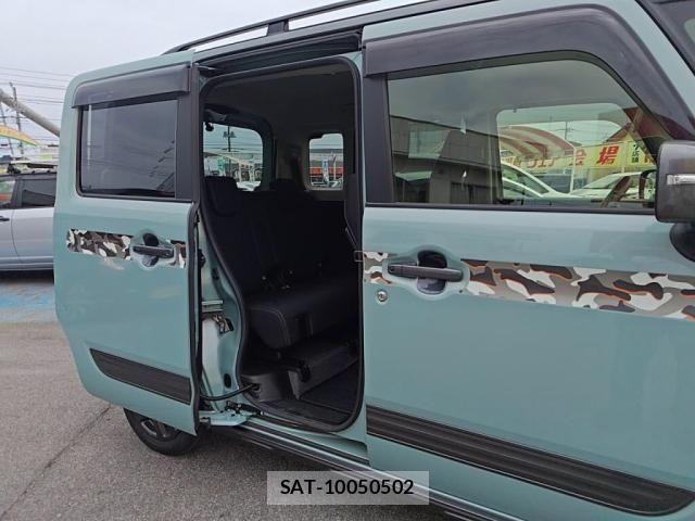 Suzuki SPACIA 2022-09 7225456-9
