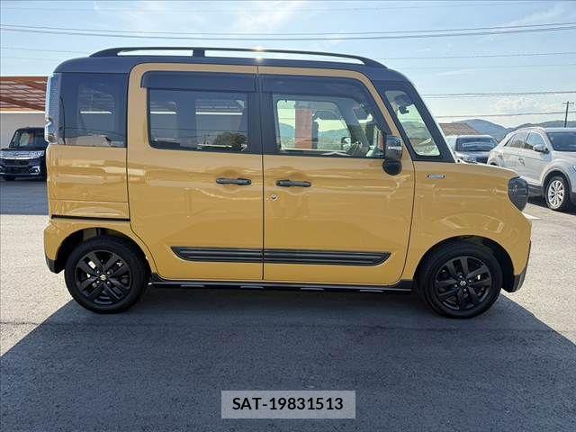 Suzuki SPACIA 2023-09 7394240-11