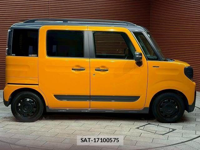 Suzuki SPACIA 2019-07 7502997-17