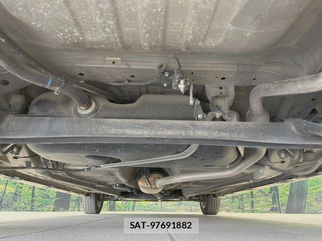 Suzuki SPACIA 2022-03 8101998-18
