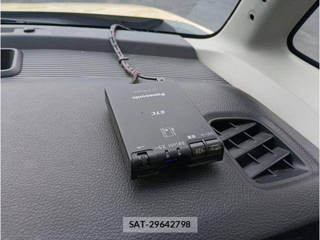 Suzuki SPACIA 2022-06 8102003-15