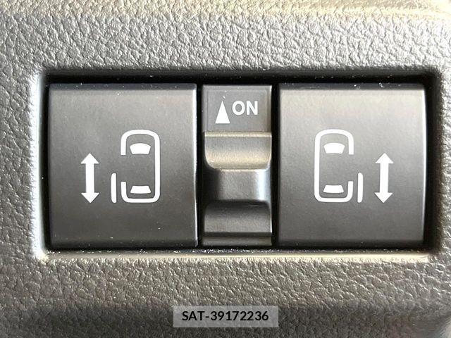 Suzuki SPACIA 2025-02 8210366-4