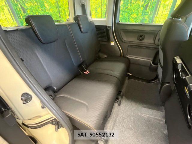 Suzuki SPACIA 2021-02 8210378-10