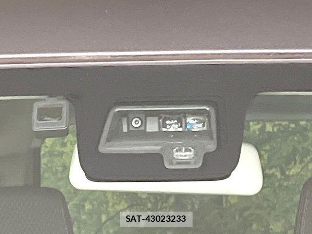 Suzuki SPACIA 2019-10 8337977-4