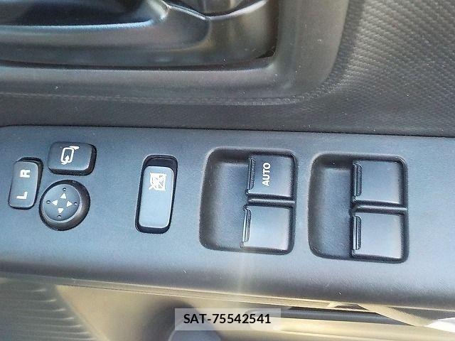 Suzuki SPACIA 2019-12 8368951-24