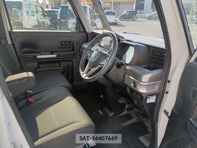 Suzuki SPACIA 2019-11 8368952-15
