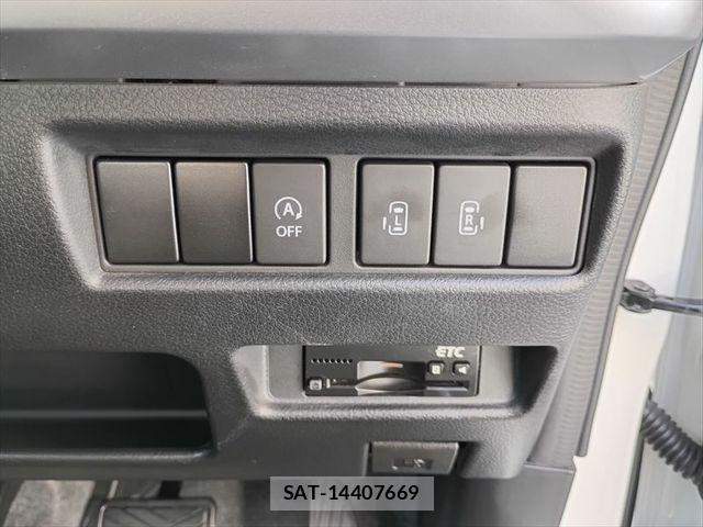 Suzuki SPACIA 2019-11 8368952-23